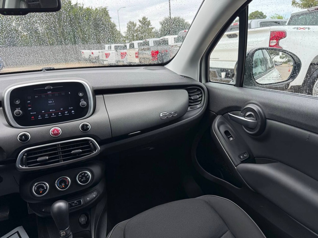 FIAT 500X Vehicle Full-screen Gallery Image 20