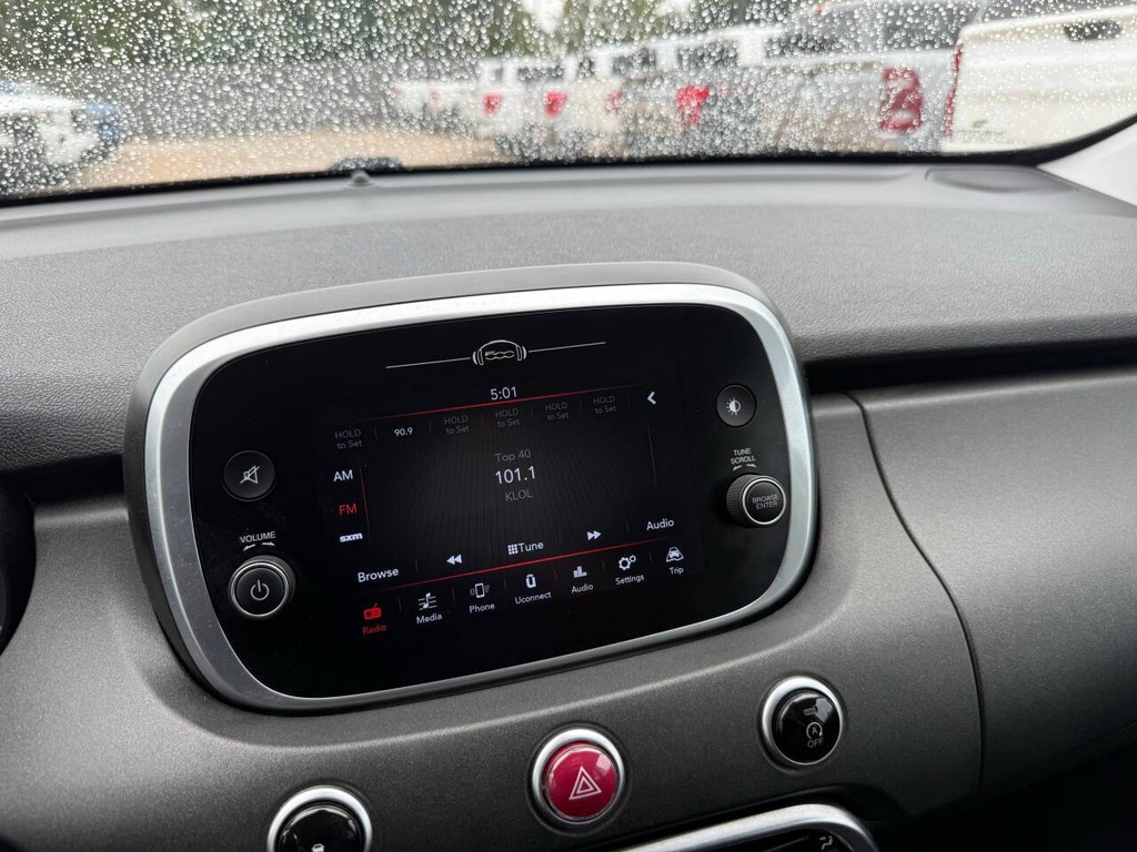 FIAT 500X Vehicle Full-screen Gallery Image 26