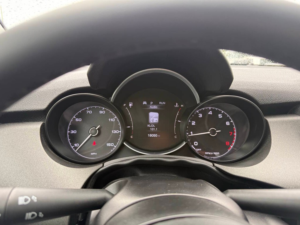 FIAT 500X Vehicle Full-screen Gallery Image 32