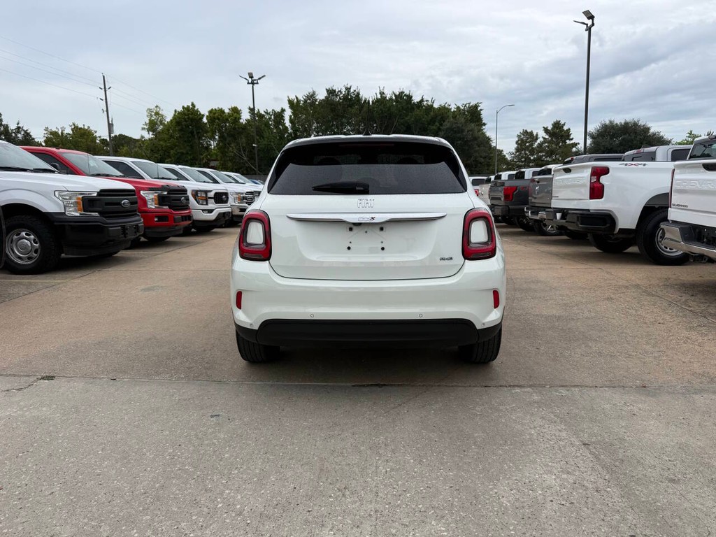 FIAT 500X Vehicle Full-screen Gallery Image 38