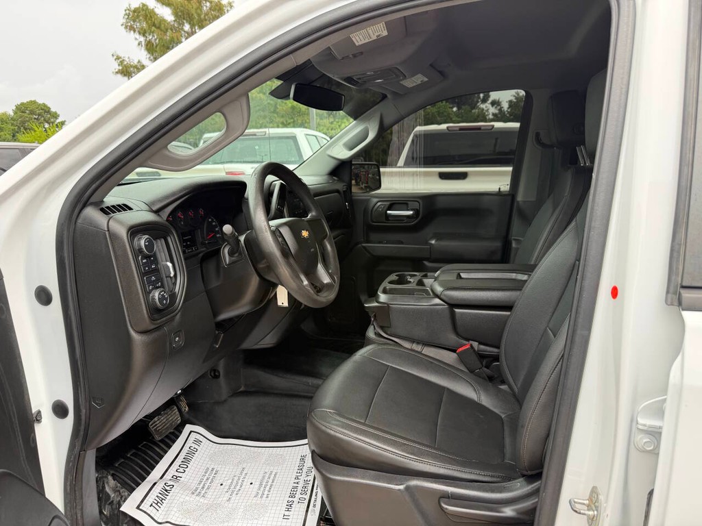 Chevrolet Silverado 1500 Vehicle Full-screen Gallery Image 07