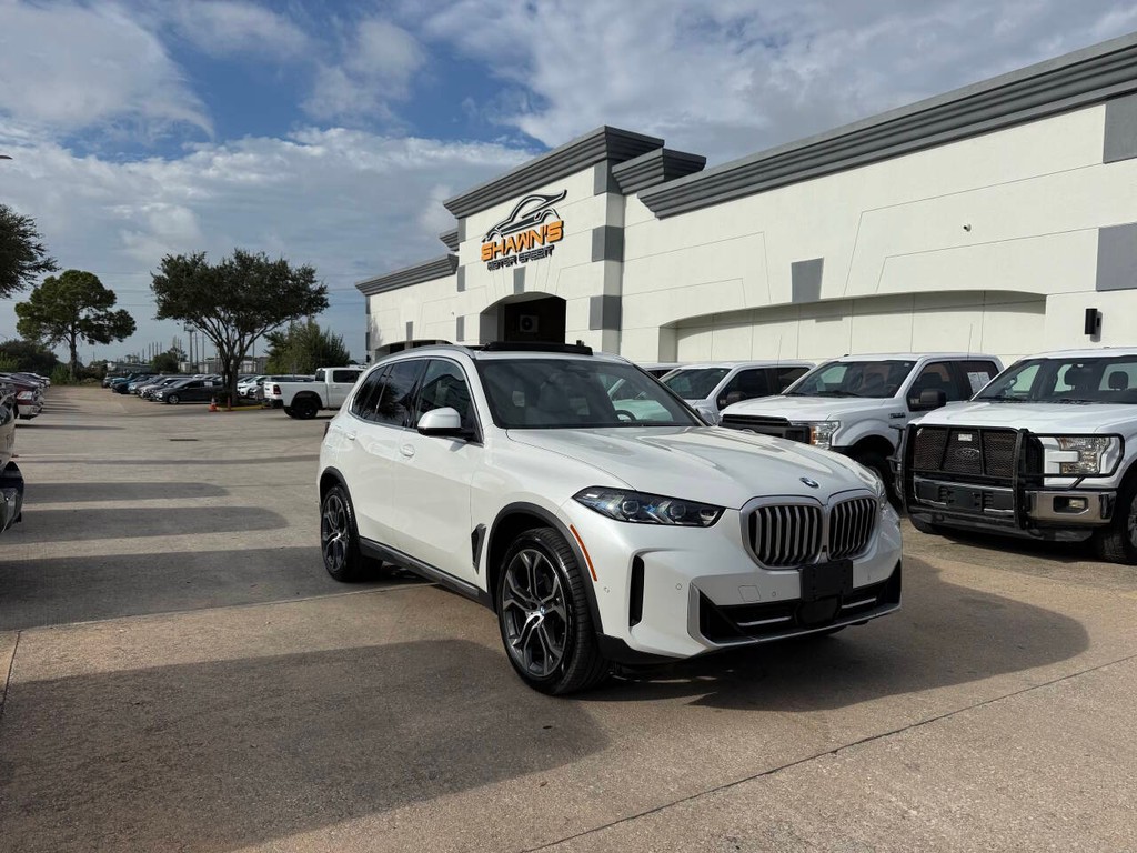 BMW X5 Vehicle Full-screen Gallery Image 02