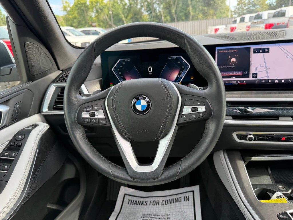 BMW X5 Vehicle Full-screen Gallery Image 31