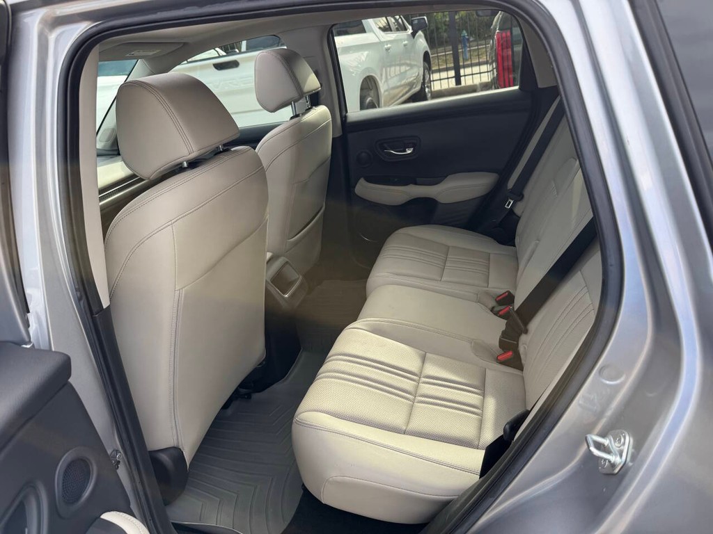 Honda HR-V Vehicle Full-screen Gallery Image 13