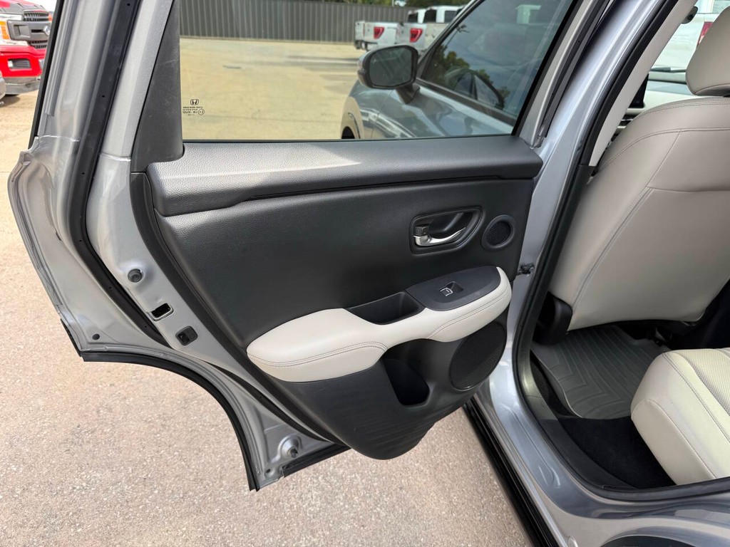 Honda HR-V Vehicle Full-screen Gallery Image 14