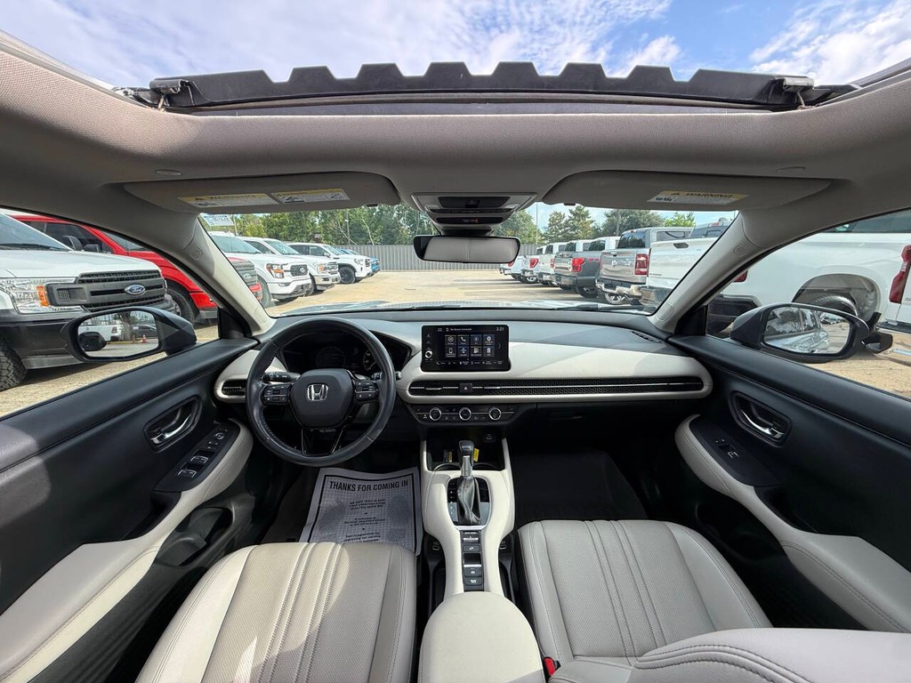Honda HR-V Vehicle Full-screen Gallery Image 18