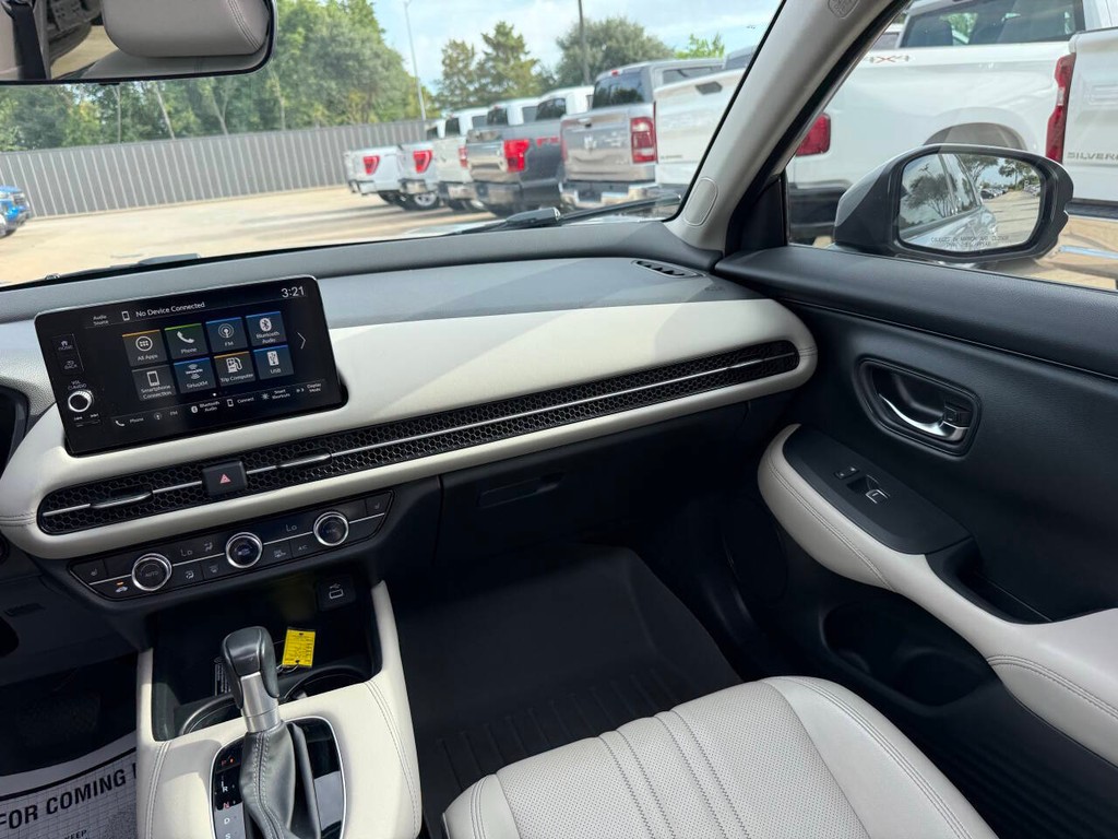 Honda HR-V Vehicle Full-screen Gallery Image 20