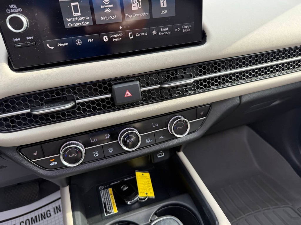 Honda HR-V Vehicle Full-screen Gallery Image 25