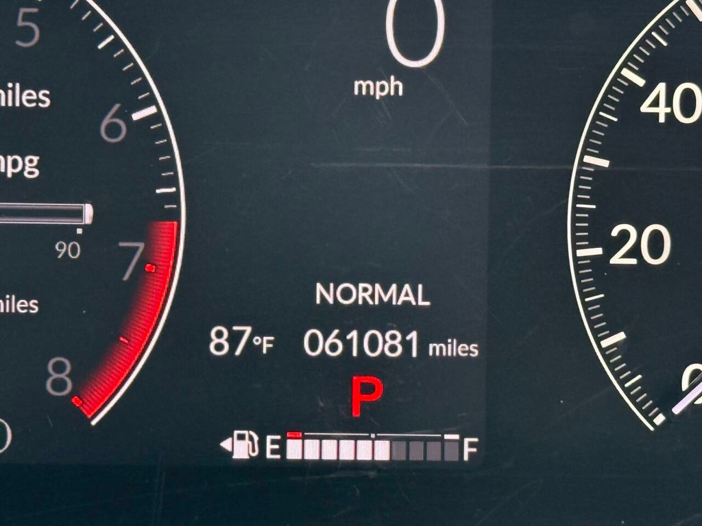 Honda HR-V Vehicle Full-screen Gallery Image 30