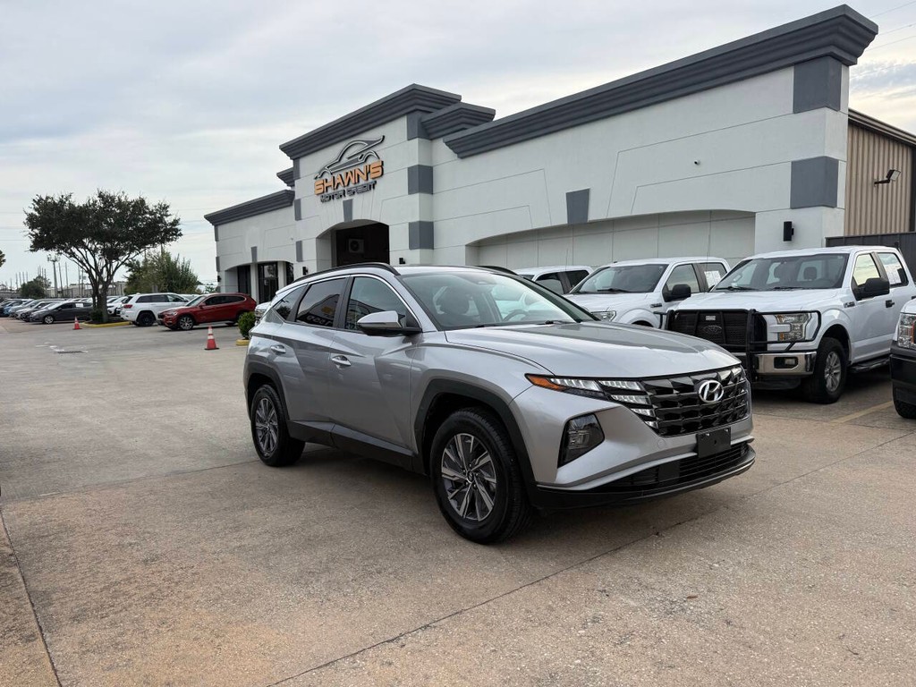 Hyundai Tucson Hybrid Vehicle Full-screen Gallery Image 02
