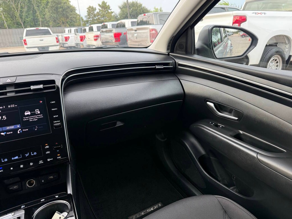 Hyundai Tucson Hybrid Vehicle Full-screen Gallery Image 20