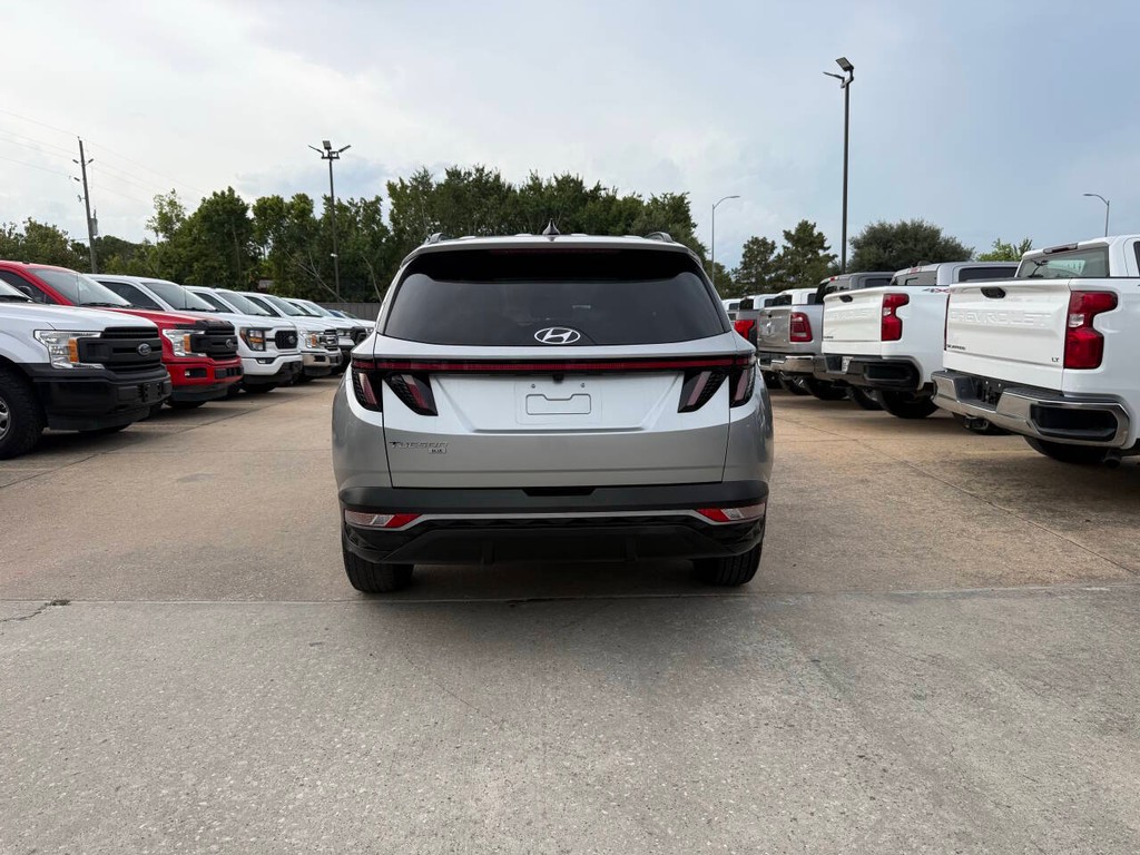 Hyundai Tucson Hybrid Vehicle Full-screen Gallery Image 37