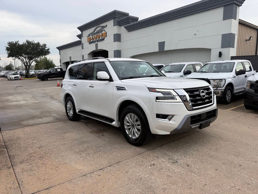 Nissan Armada Vehicle Full-screen Gallery Image 02