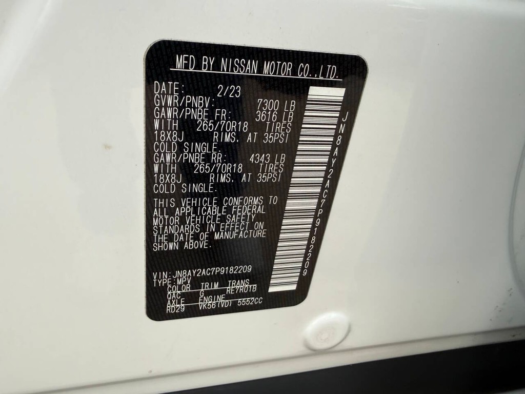 Nissan Armada Vehicle Full-screen Gallery Image 35