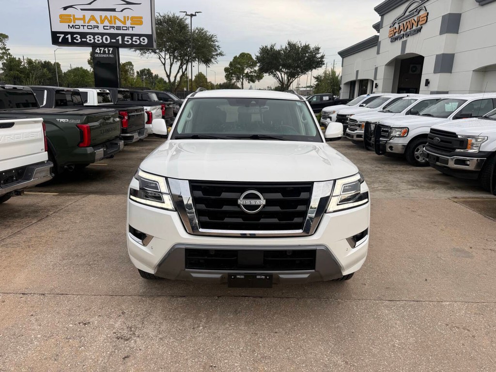 Nissan Armada Vehicle Full-screen Gallery Image 40