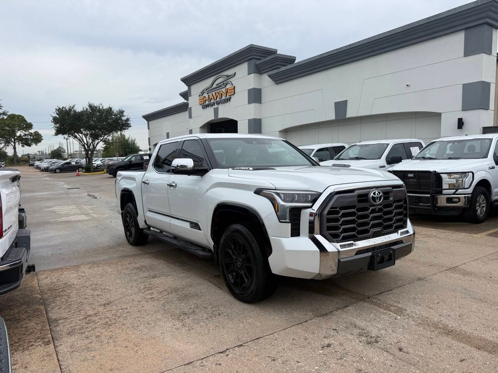 Toyota Tundra 4WD Vehicle Full-screen Gallery Image 02