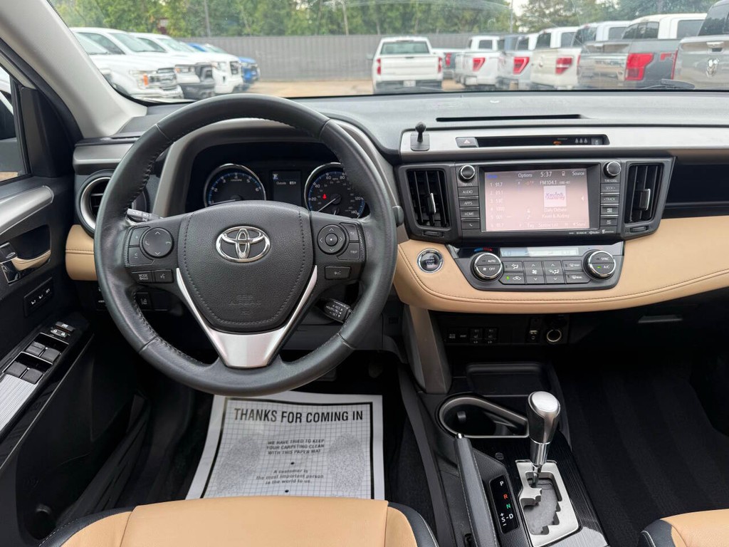 Toyota RAV4 Vehicle Full-screen Gallery Image 22