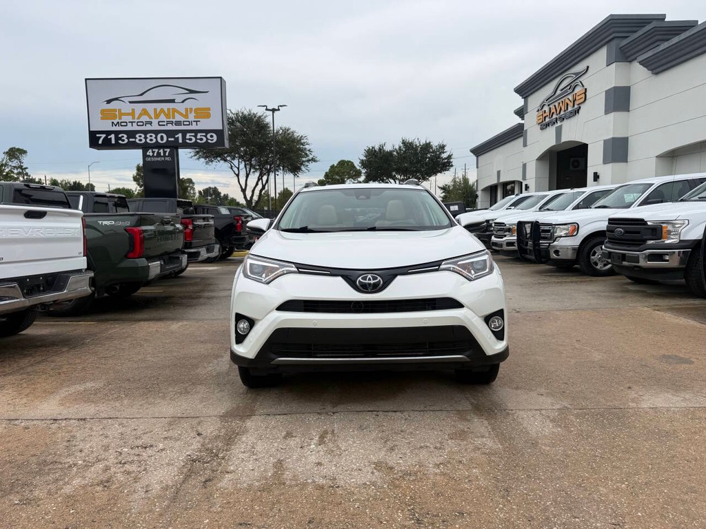 Toyota RAV4 Vehicle Full-screen Gallery Image 41