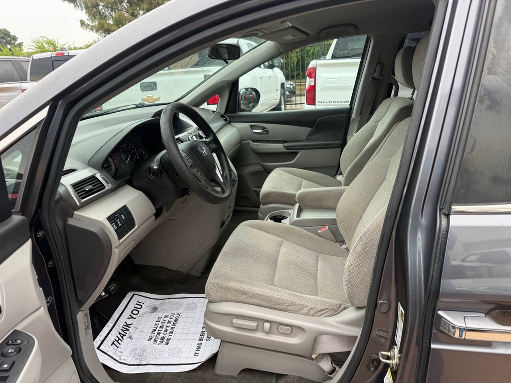 Honda Odyssey Vehicle Full-screen Gallery Image 07