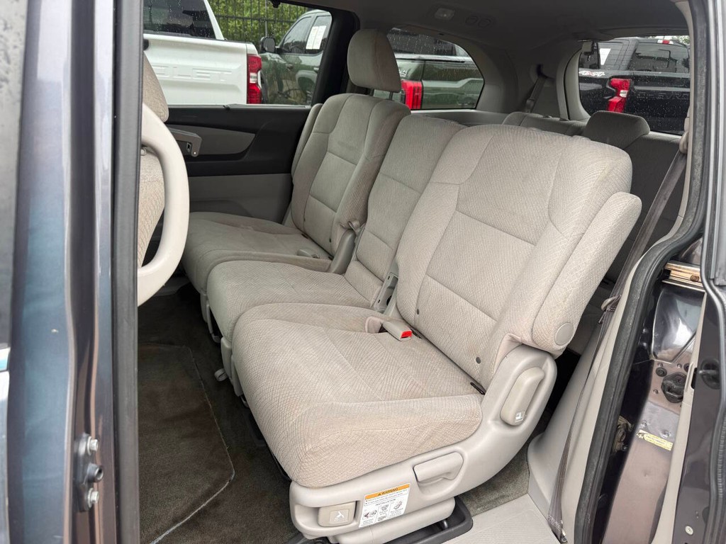 Honda Odyssey Vehicle Full-screen Gallery Image 12