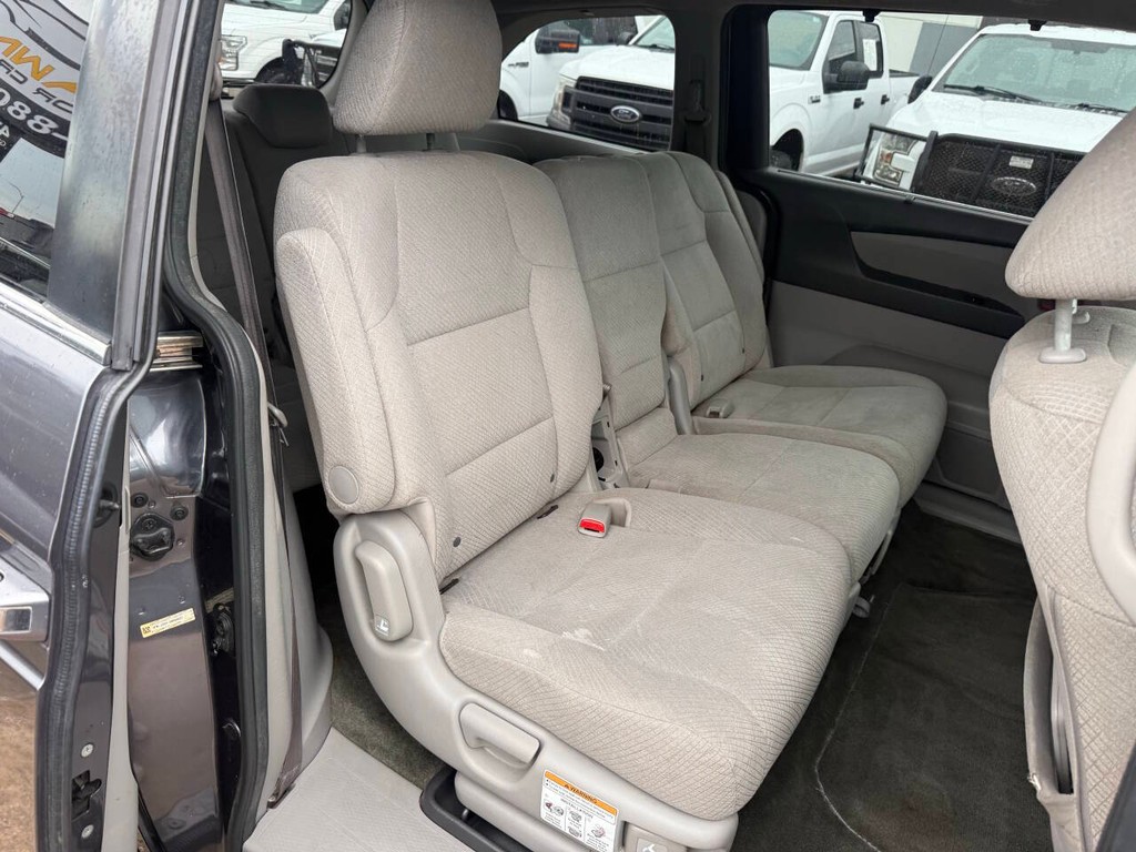 Honda Odyssey Vehicle Full-screen Gallery Image 14