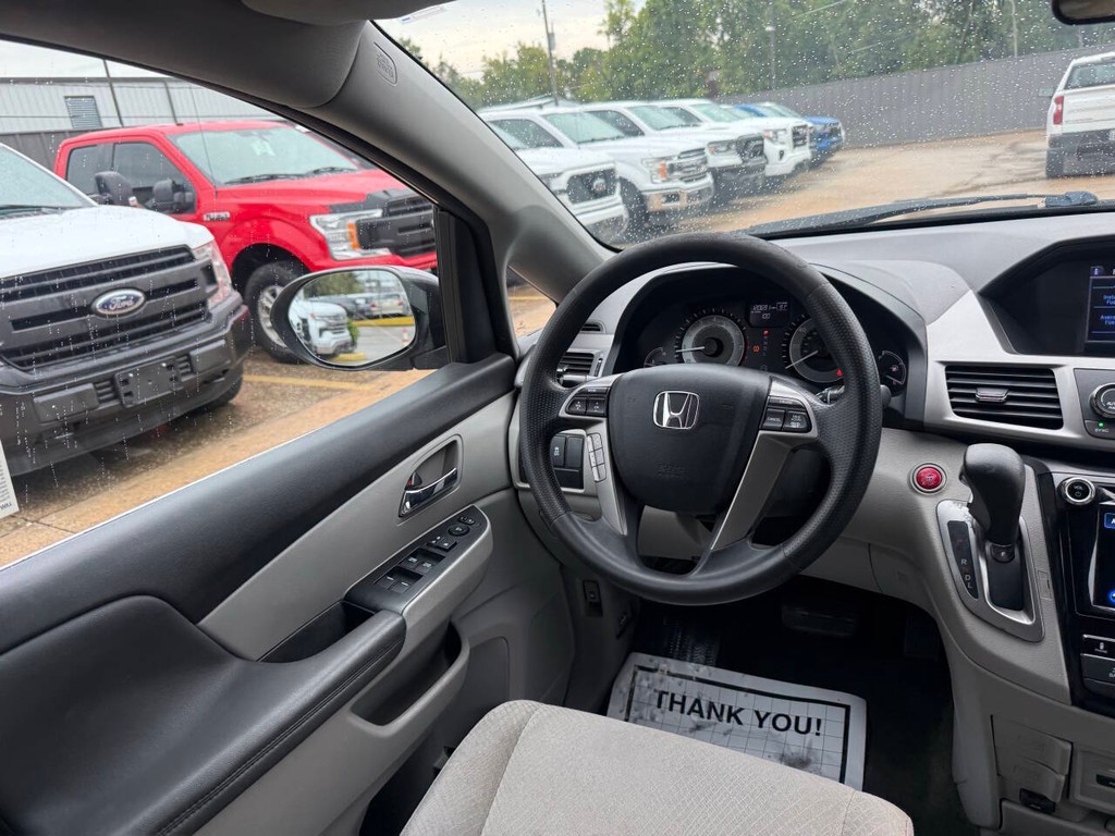Honda Odyssey Vehicle Full-screen Gallery Image 18