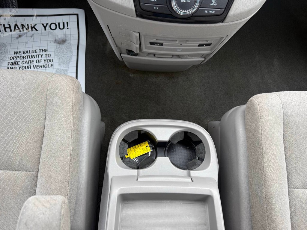 Honda Odyssey Vehicle Full-screen Gallery Image 29