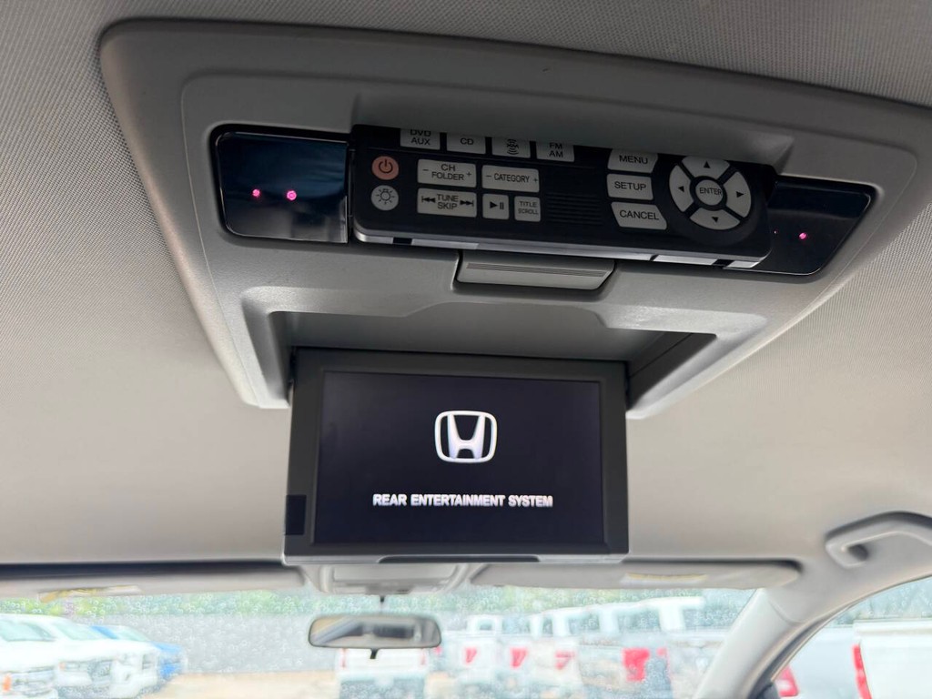 Honda Odyssey Vehicle Full-screen Gallery Image 31