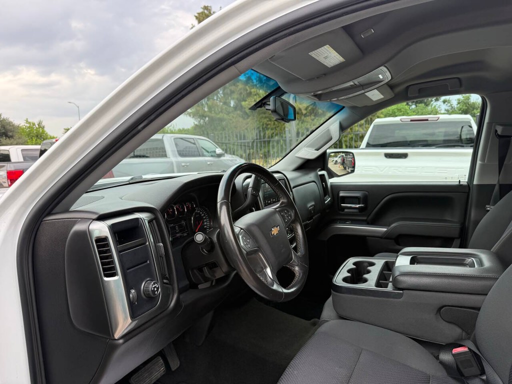 Chevrolet Silverado 1500 Vehicle Full-screen Gallery Image 06
