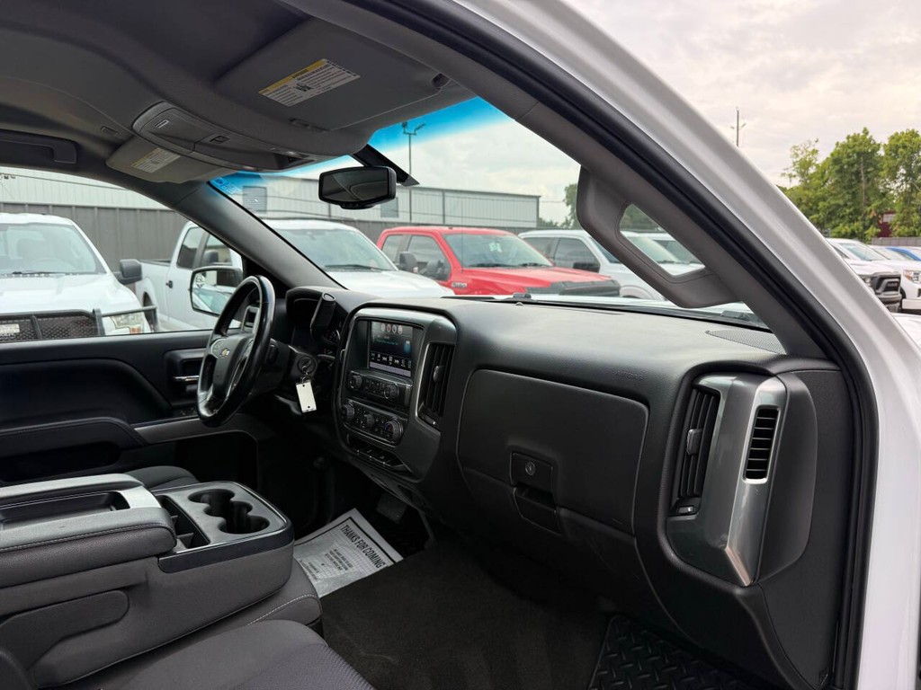 Chevrolet Silverado 1500 Vehicle Full-screen Gallery Image 09