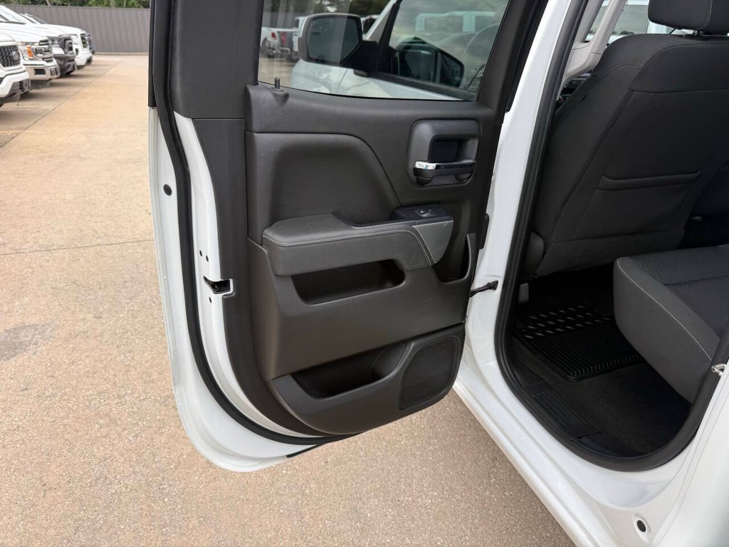 Chevrolet Silverado 1500 Vehicle Full-screen Gallery Image 14