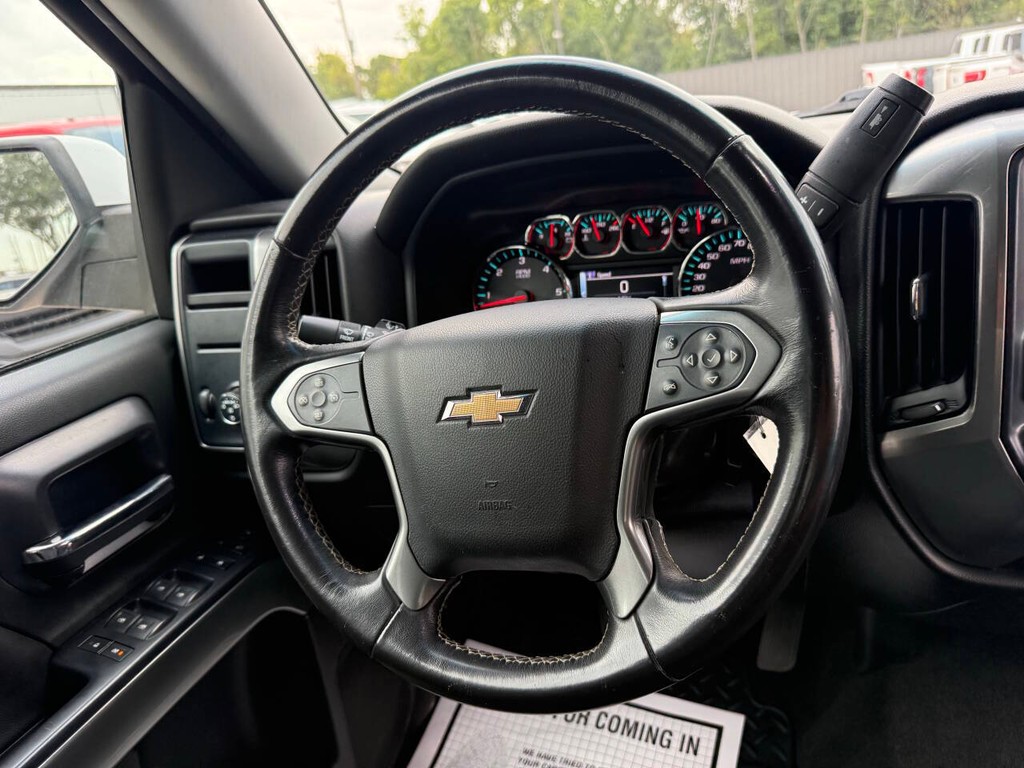 Chevrolet Silverado 1500 Vehicle Full-screen Gallery Image 20