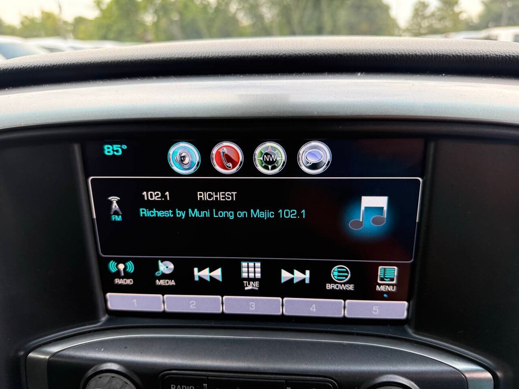 Chevrolet Silverado 1500 Vehicle Full-screen Gallery Image 23
