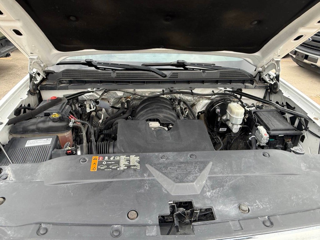 Chevrolet Silverado 1500 Vehicle Full-screen Gallery Image 32