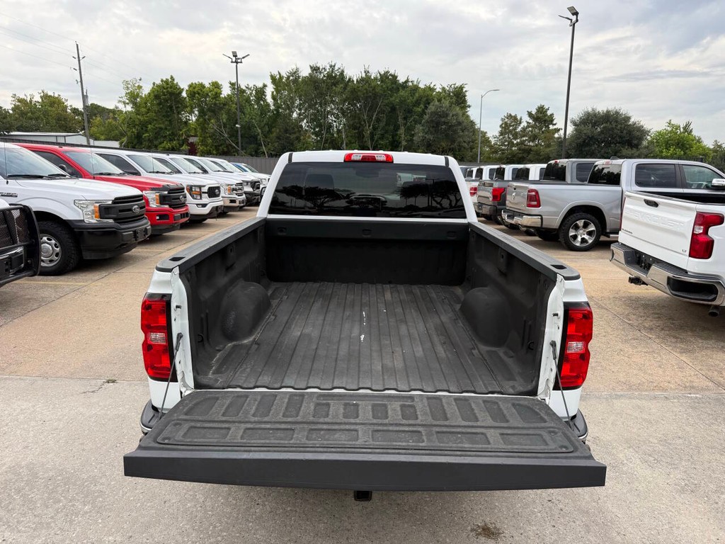 Chevrolet Silverado 1500 Vehicle Full-screen Gallery Image 35