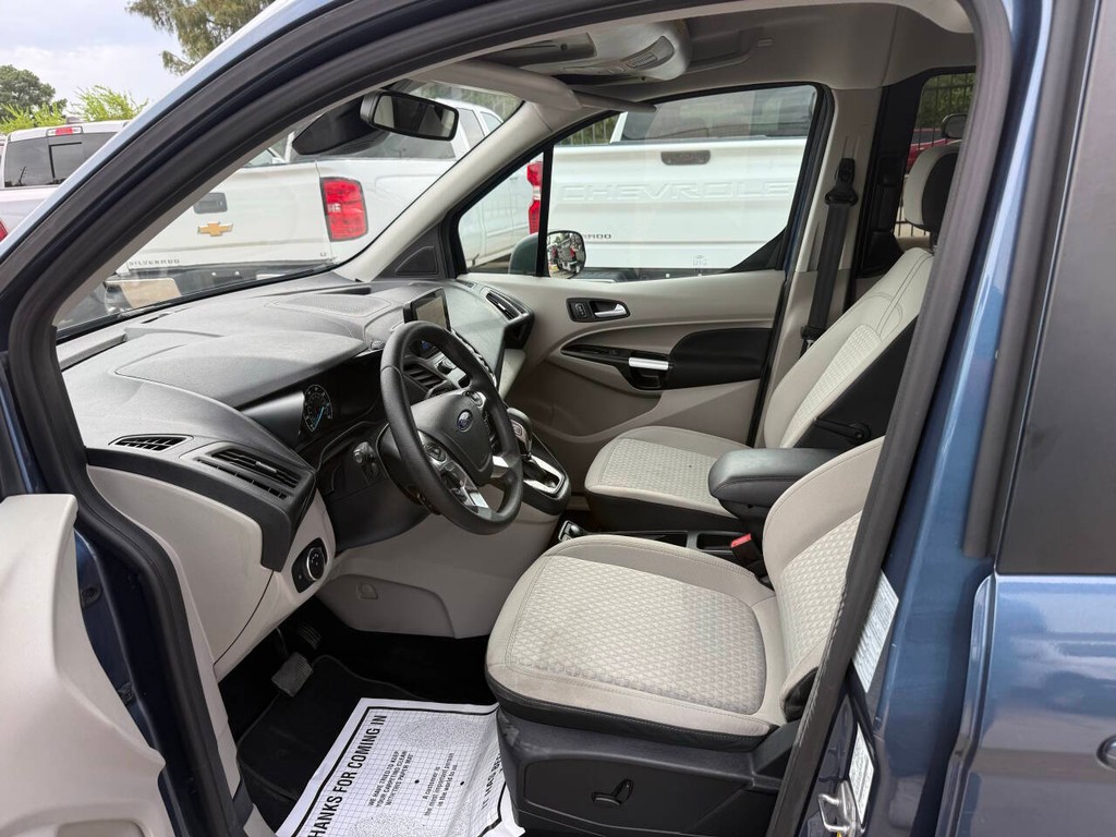 Ford Transit Connect Wagon Vehicle Full-screen Gallery Image 07