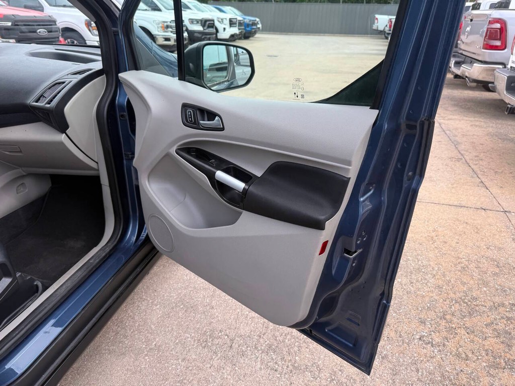 Ford Transit Connect Wagon Vehicle Full-screen Gallery Image 12