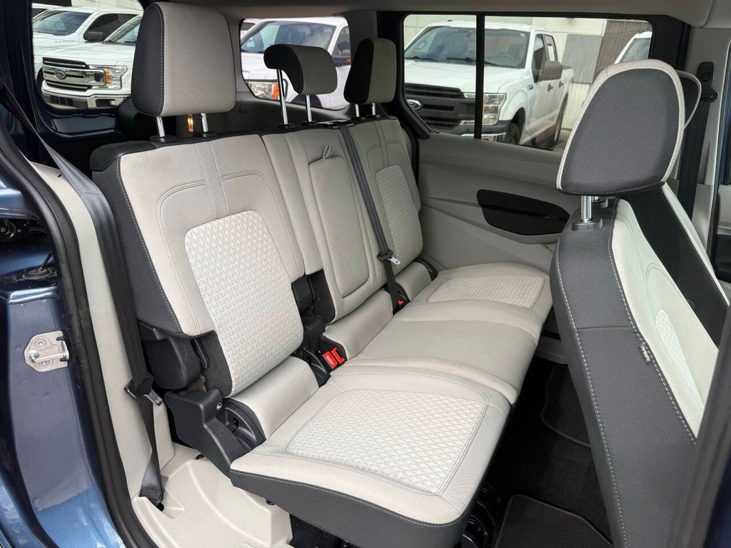 Ford Transit Connect Wagon Vehicle Full-screen Gallery Image 13