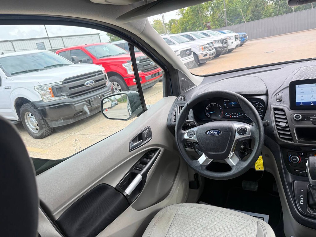 Ford Transit Connect Wagon Vehicle Full-screen Gallery Image 19