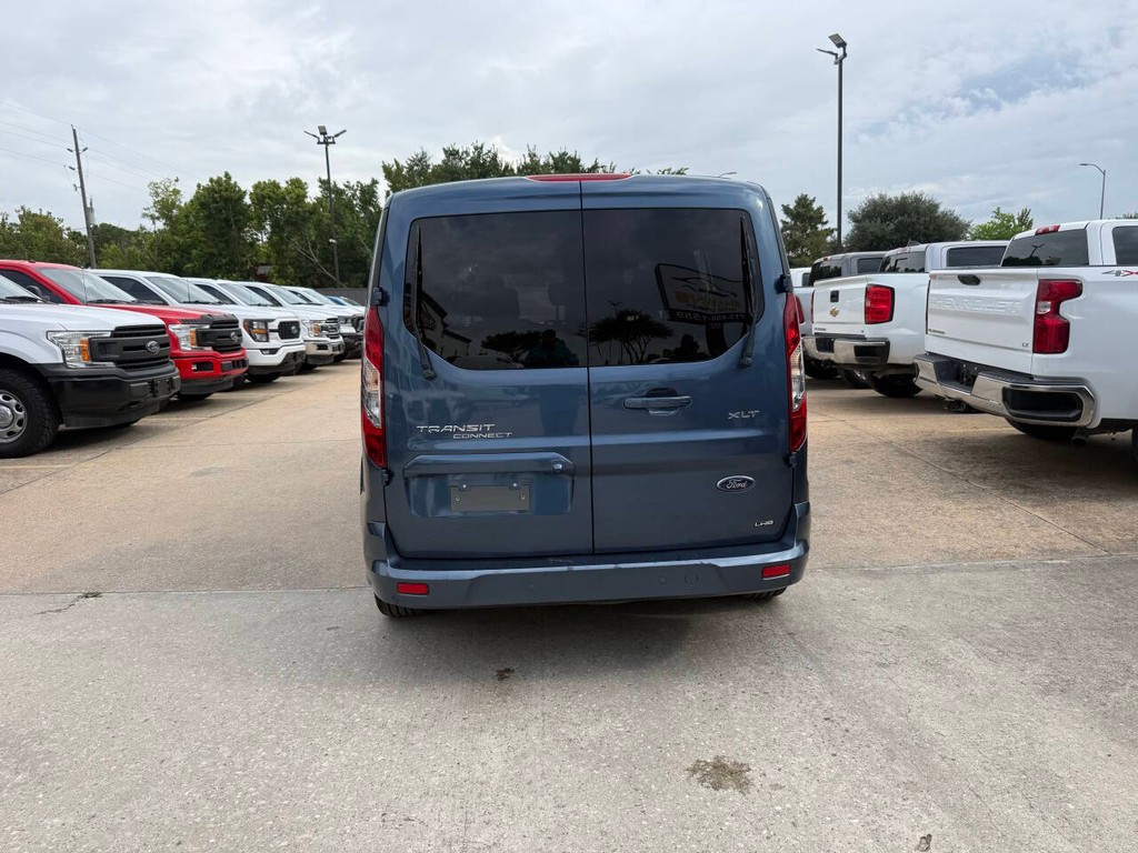 Ford Transit Connect Wagon Vehicle Full-screen Gallery Image 36