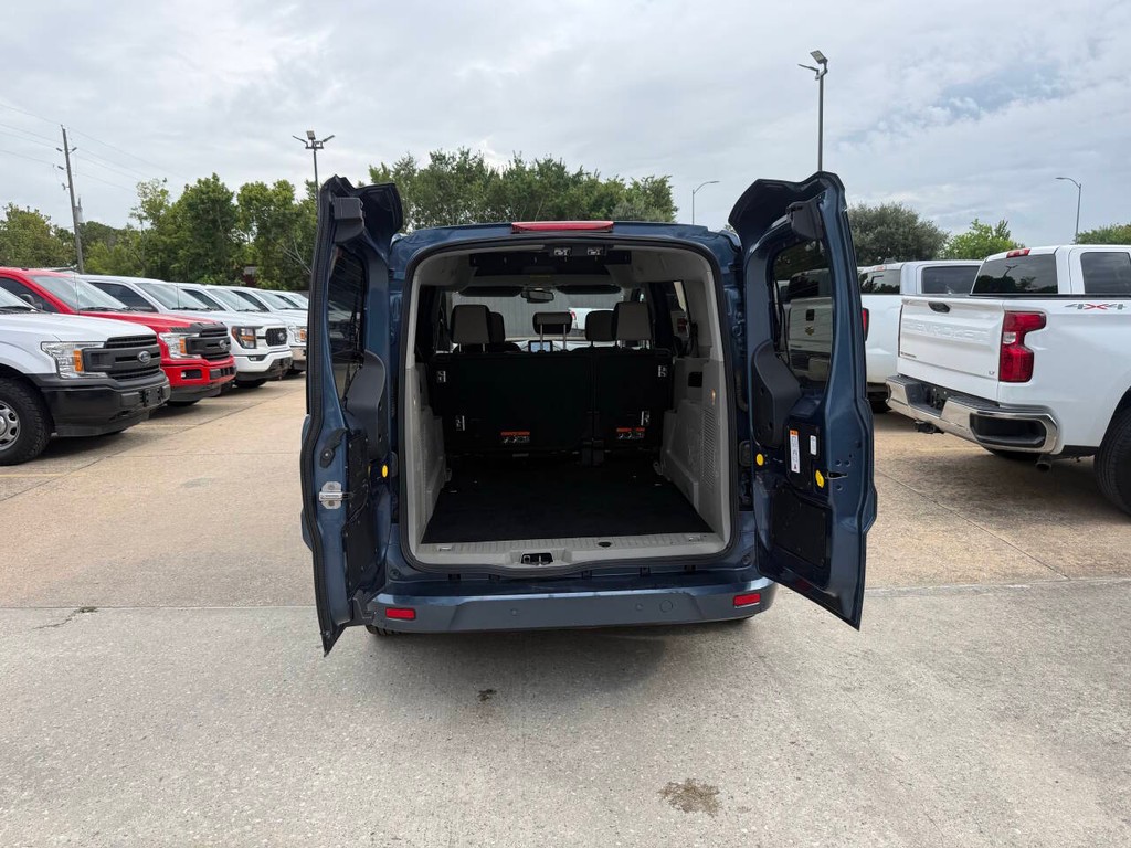 Ford Transit Connect Wagon Vehicle Full-screen Gallery Image 37