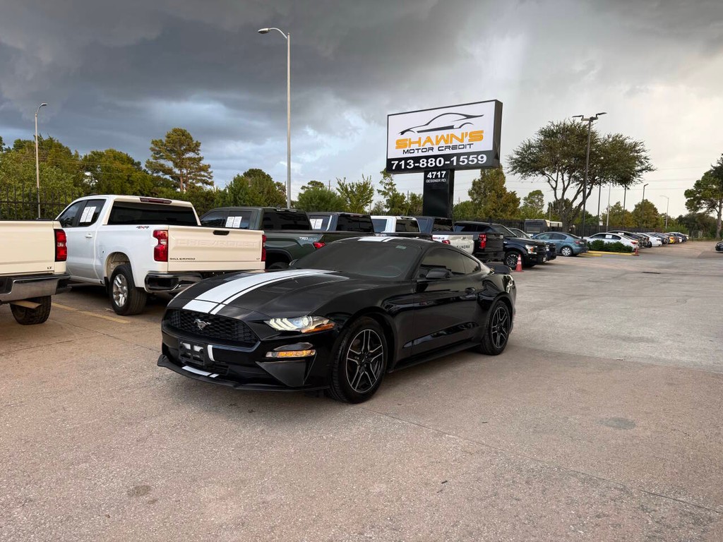 Ford Mustang Vehicle Full-screen Gallery Image 03