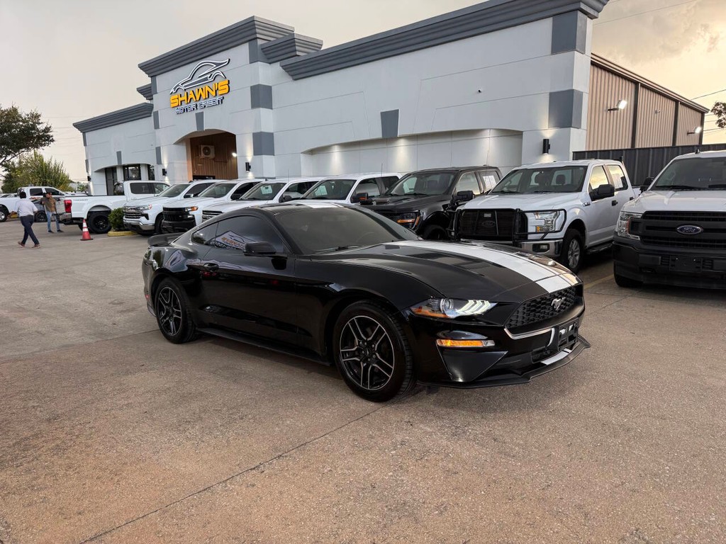Ford Mustang Vehicle Full-screen Gallery Image 36