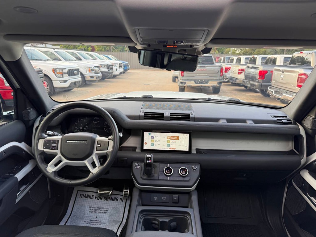 Land Rover Defender Vehicle Full-screen Gallery Image 15