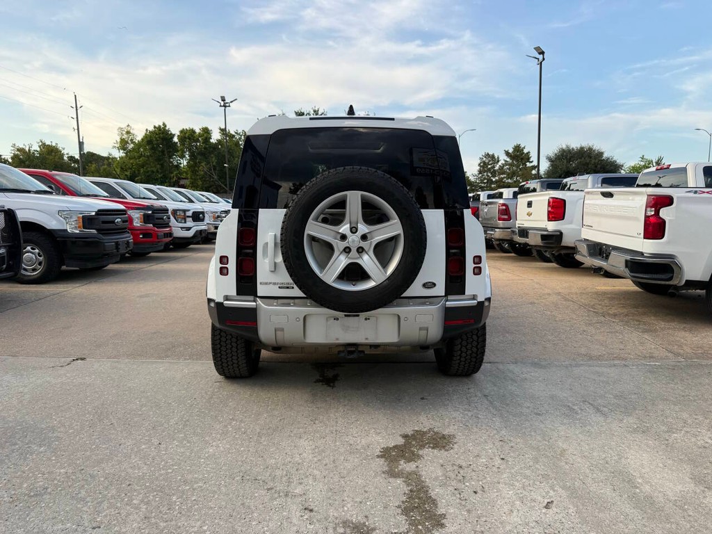 Land Rover Defender Vehicle Full-screen Gallery Image 38