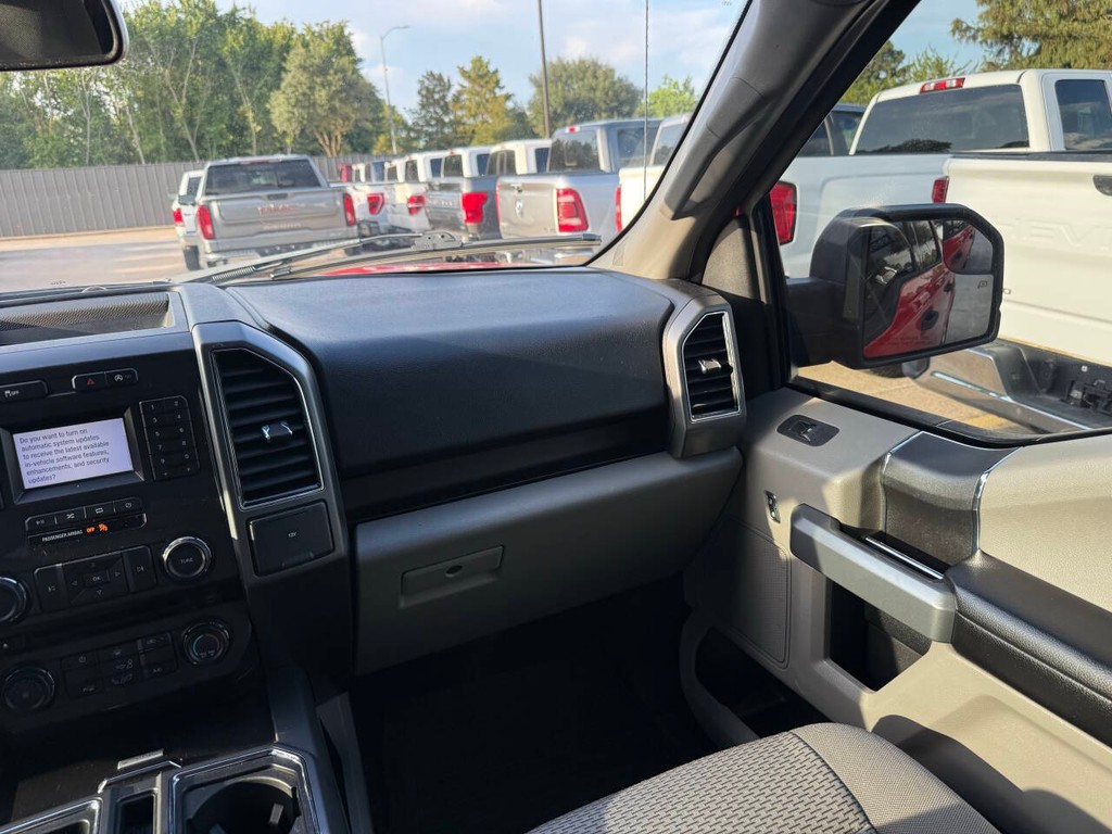 Ford F-150 Vehicle Full-screen Gallery Image 20
