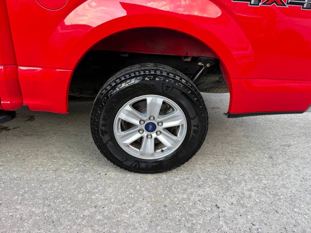 Ford F-150 Vehicle Full-screen Gallery Image 37