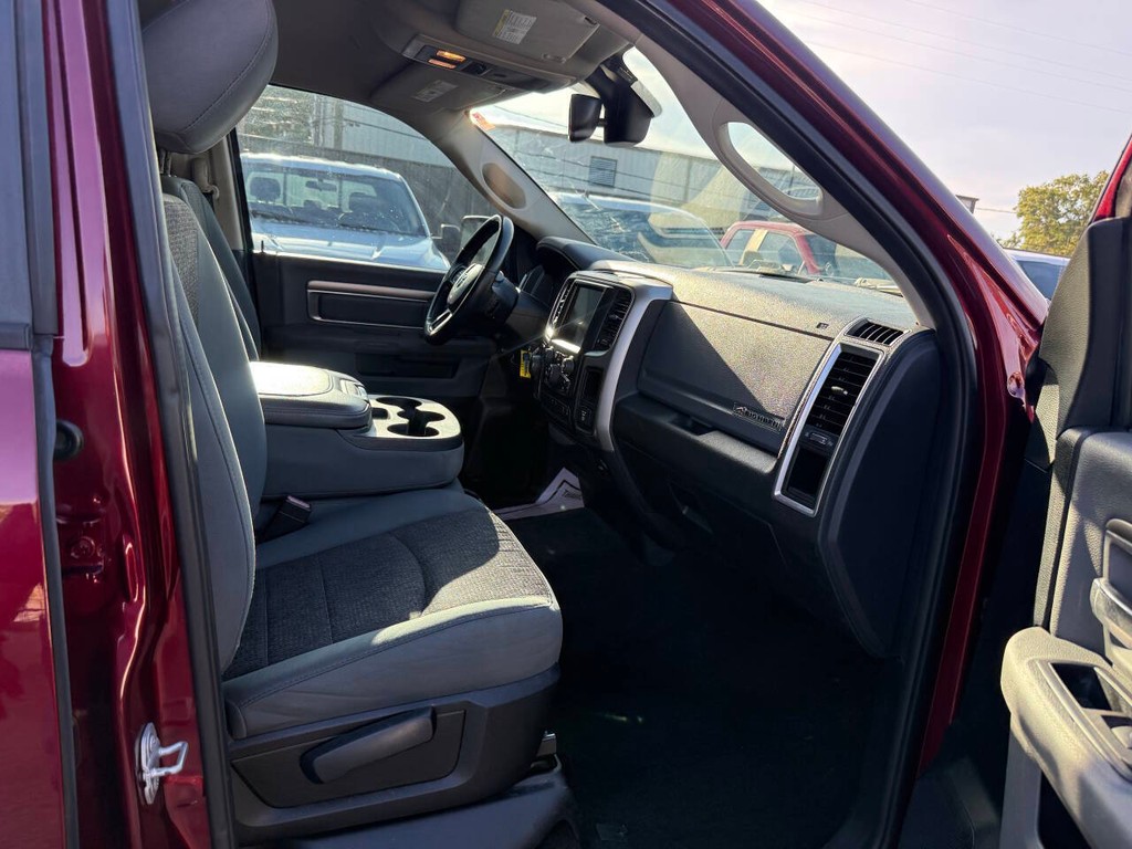 Ram 1500 Vehicle Full-screen Gallery Image 10