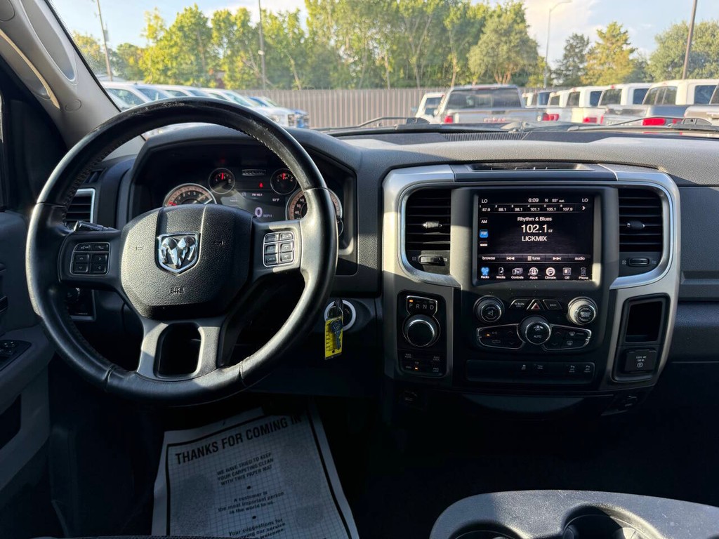 Ram 1500 Vehicle Full-screen Gallery Image 21