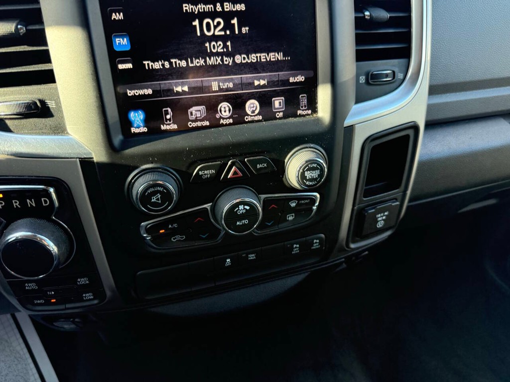 Ram 1500 Vehicle Full-screen Gallery Image 27